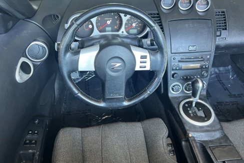 Used 2004 Nissan 350Z Enthusiast image 16