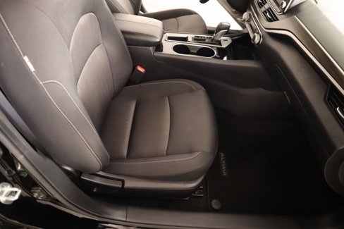 Used 2024 Nissan Altima 2.5 SV image 12