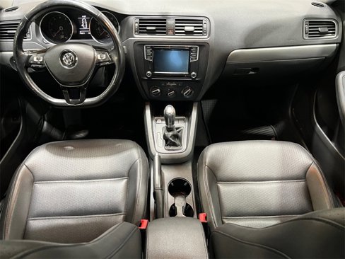 Used 2017 Volkswagen Jetta SE image 39