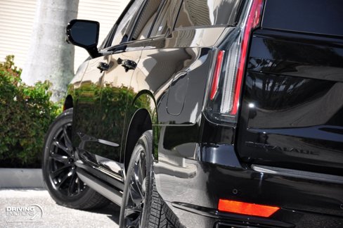 Used 2024 Cadillac Escalade ESV Sport Platinum w/ LPO, ONYX Package image 27