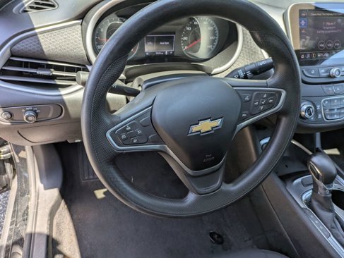 Used 2022 Chevrolet Malibu LT image 18