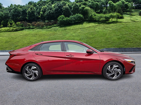 Used 2025 Hyundai Elantra SEL image 7