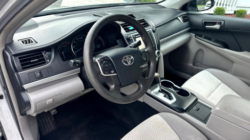 Used 2014 Toyota Camry SE image 8
