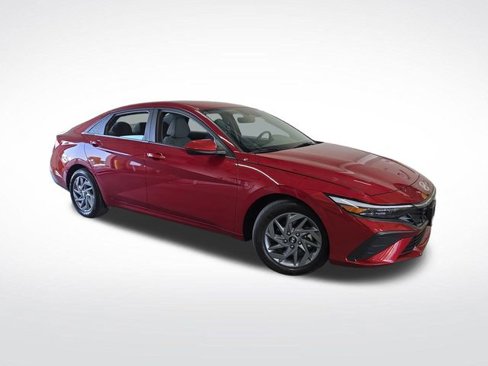 Certified 2024 Hyundai Elantra SEL image 36