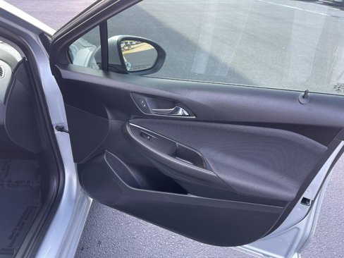 Used 2018 Chevrolet Cruze LS image 7