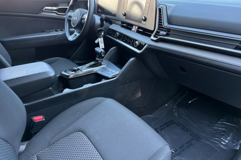 Used 2023 Kia Sportage LX image 18