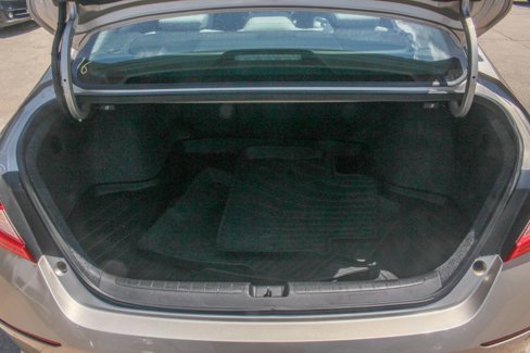 Used 2018 Honda Accord Touring image 19