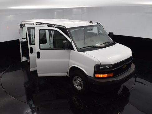 Used 2022 Chevrolet Express 2500 w/ Driver Convenience Package image 32