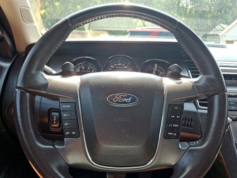 Used 2012 Ford Taurus SEL image 21