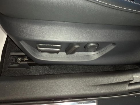 New 2025 Toyota Camry SE image 12