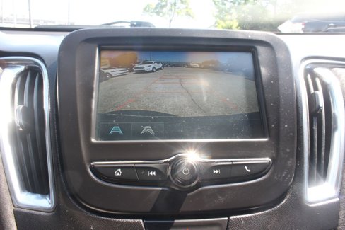 Used 2018 Chevrolet Malibu LT image 11