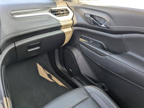 Used 2023 GMC Acadia SLT w/ Elevation Edition image 17