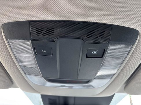 Used 2023 Kia Sorento LX image 36