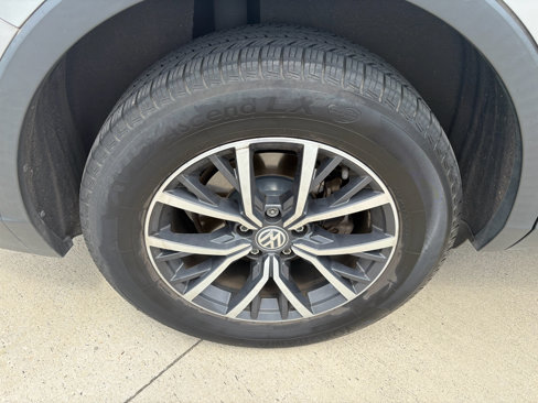 Used 2021 Volkswagen Tiguan S image 27