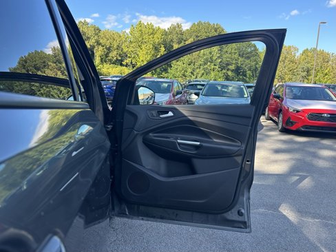 Used 2019 Ford Escape SE image 31