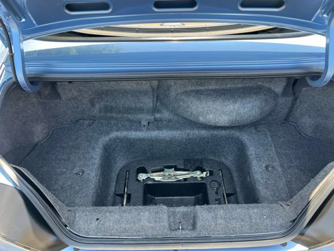 Used 2004 Honda S2000 image 21