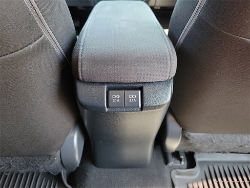 Used 2021 Toyota Prius LE image 25
