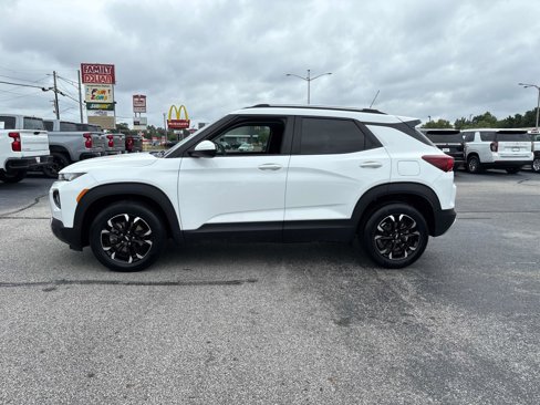 Used 2023 Chevrolet TrailBlazer LT w/ Convenience Package image 2