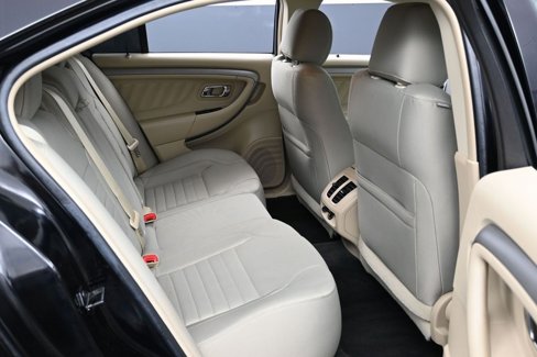Used 2016 Ford Taurus SE image 20