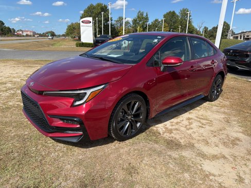 Used 2023 Toyota Corolla SE w/ SE Premium Package image 3