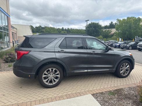 Used 2020 Ford Explorer XLT w/ Equipment Group 202A image 4
