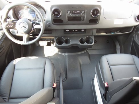 New 2025 Mercedes-Benz Sprinter 2500 image 29