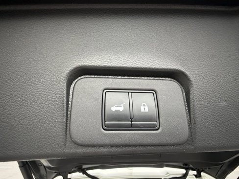 Certified 2021 Nissan Rogue SV w/ Premium Package image 20