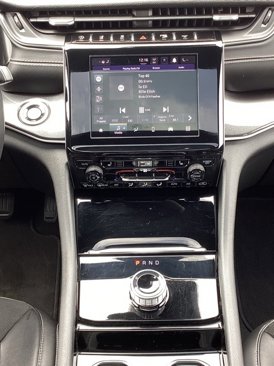 Used 2022 Jeep Grand Cherokee L Laredo image 21