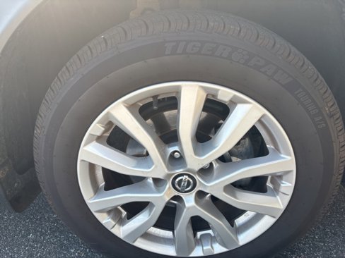Used 2022 Nissan Rogue Sport SV image 4