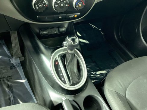 Used 2015 Kia Soul image 16