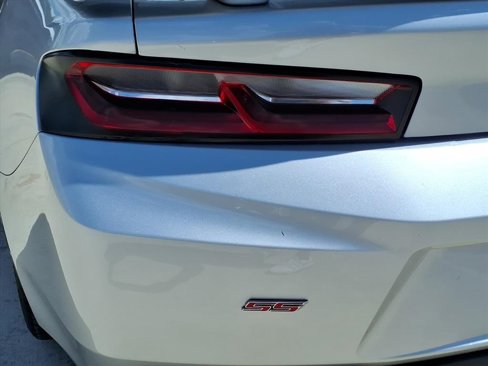 Used 2018 Chevrolet Camaro SS image 14