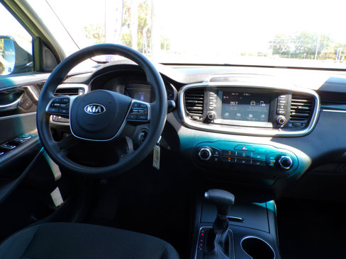 Used 2020 Kia Sorento LX image 11