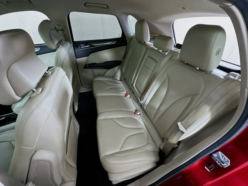 Used 2017 Lincoln MKC Premiere image 25