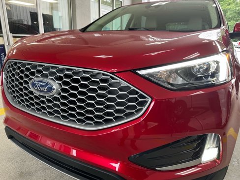 Used 2024 Ford Edge SEL w/ Convenience Package image 1