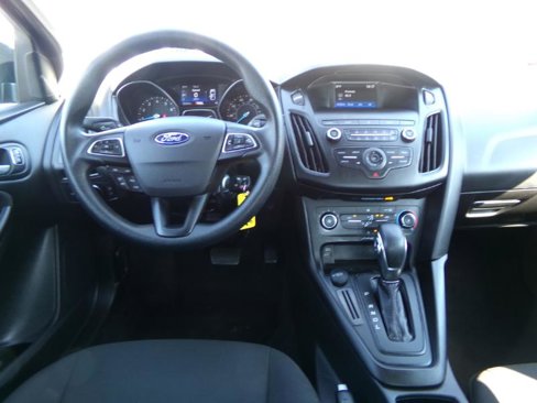 Used 2018 Ford Focus SE image 28