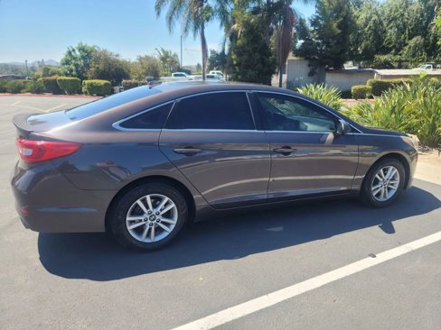 Used 2015 Hyundai Sonata SE image 5