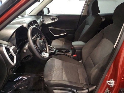 Used 2020 Kia Soul LX image 10