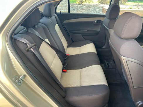 Used 2009 Chevrolet Malibu LS image 17