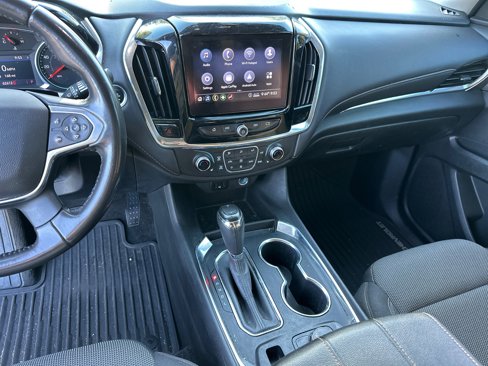 Used 2020 Chevrolet Traverse LT image 31