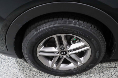 Used 2017 Hyundai Santa Fe Sport image 11