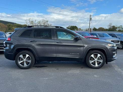 Used 2022 Jeep Cherokee Limited image 4