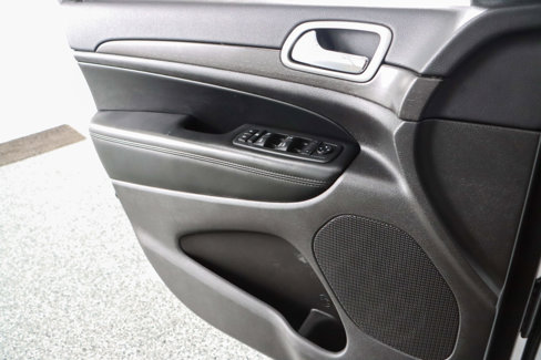 Used 2018 Jeep Grand Cherokee Altitude image 21