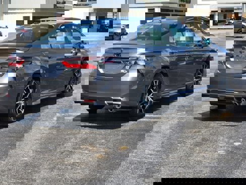 Used 2023 Toyota Camry SE image 5