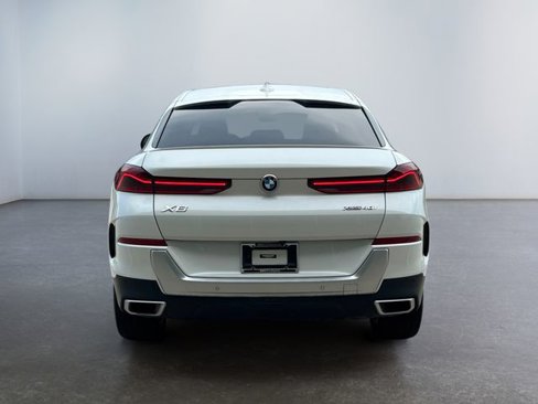 Used 2022 BMW X6 xDrive40i image 4