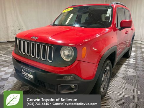 Used 2015 Jeep Renegade Latitude w/ Cold Weather Group II image 4