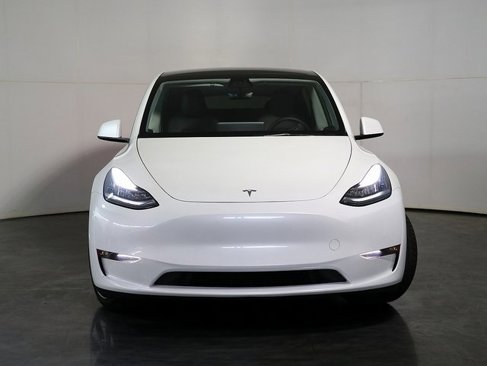 Used 2021 Tesla Model Y Long Range image 9