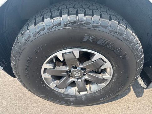 Used 2018 Nissan Frontier PRO-4X image 38