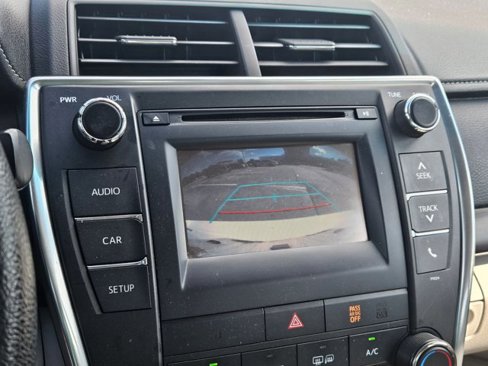Used 2016 Toyota Camry LE image 16
