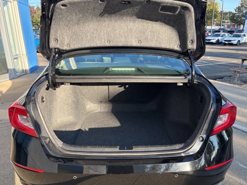 Used 2018 Honda Accord Touring image 29