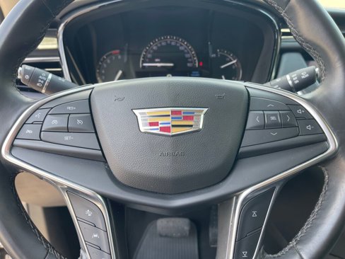 Used 2018 Cadillac XT5 Luxury w/ Driver Awareness Package image 14